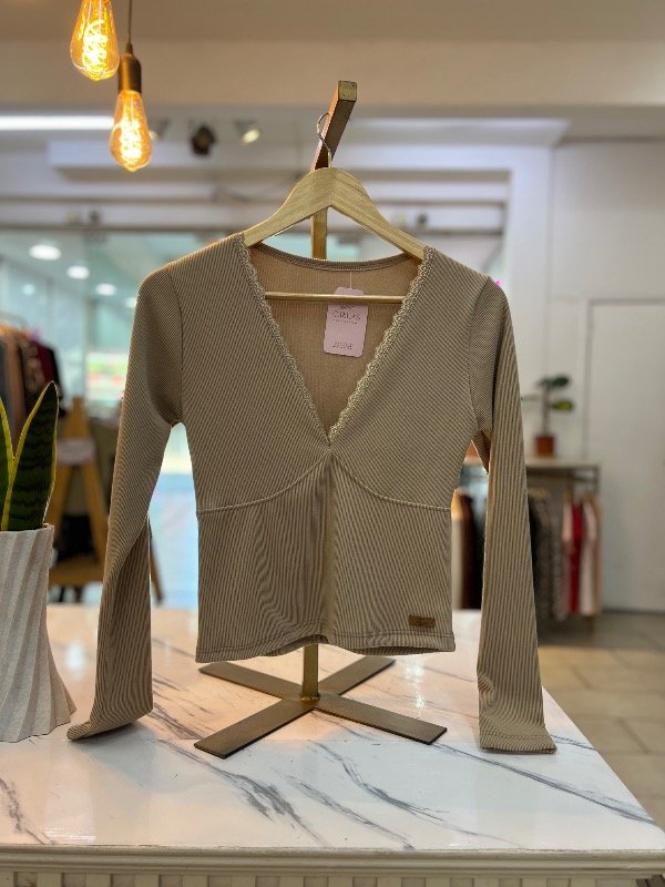 Producto - Camiseta con puntilla morley frisado BEIGE 0621