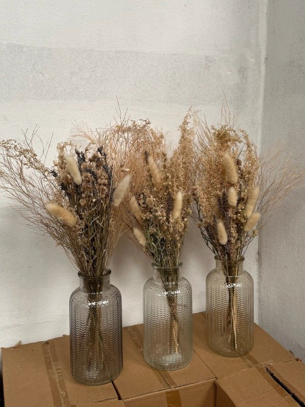 Producto - Florero Pettai XL + Ramo