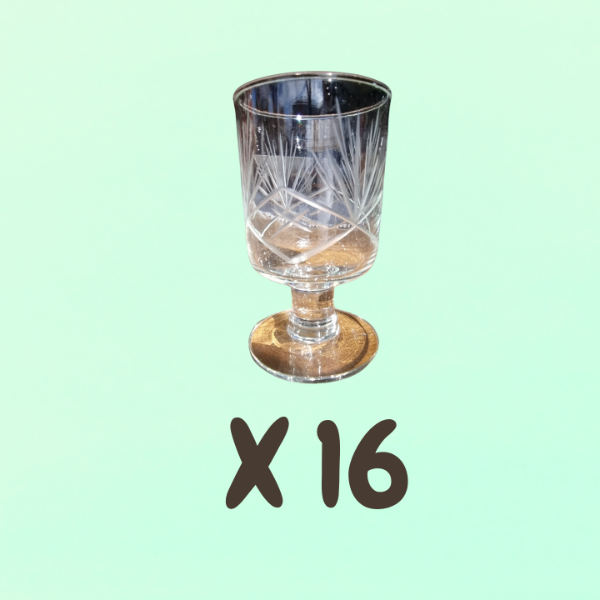 Producto - 16 copas talladas de Licor o Aperitivo