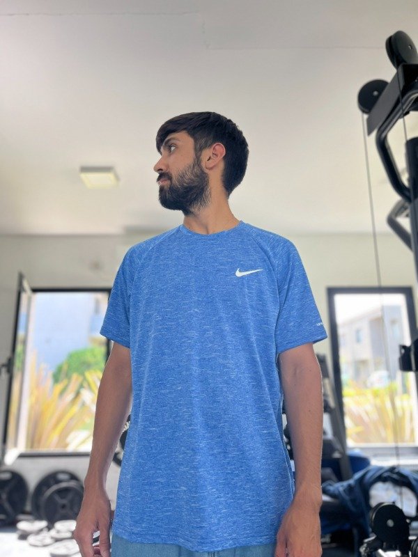 Producto - Nike Remera Dry Fit Swim