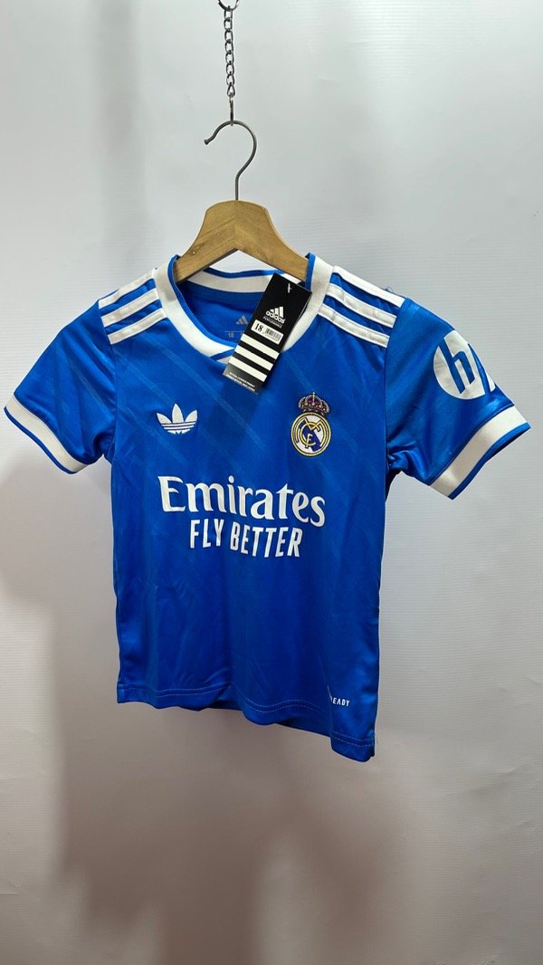 Producto - Conjunto Real Madrid Alternativo 2025/2026 Importado Niños - 1