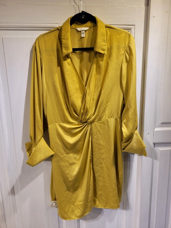 Producto - Vestido HyM mostaza cruzado Talle M - PRECIO: 63X - 0