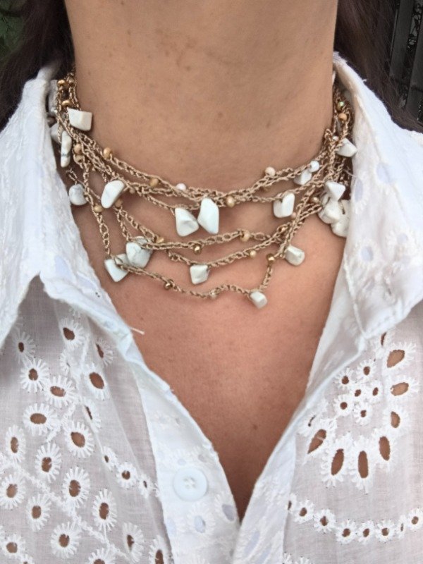 Producto - Collar ipanema mil vueltas Howlitas gold