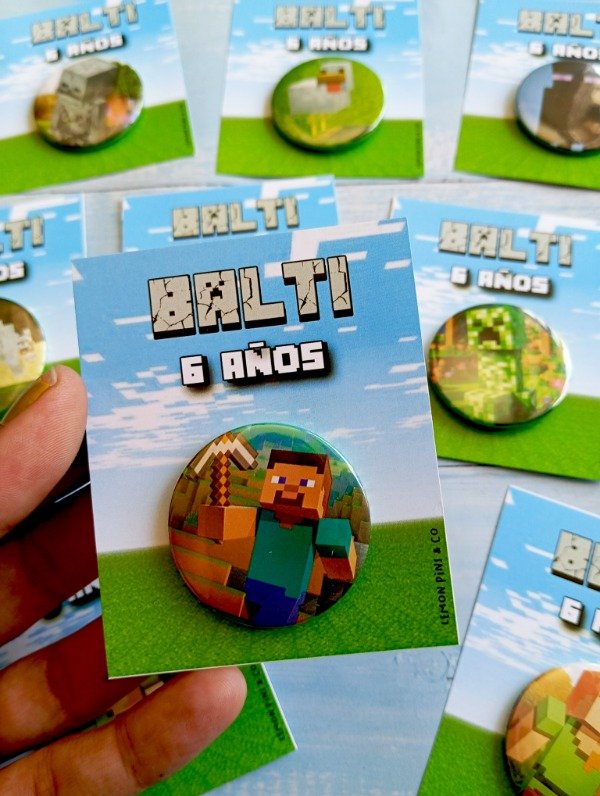 Producto - Pines minecraft (video game) 38 mm con tarjeta personalizada