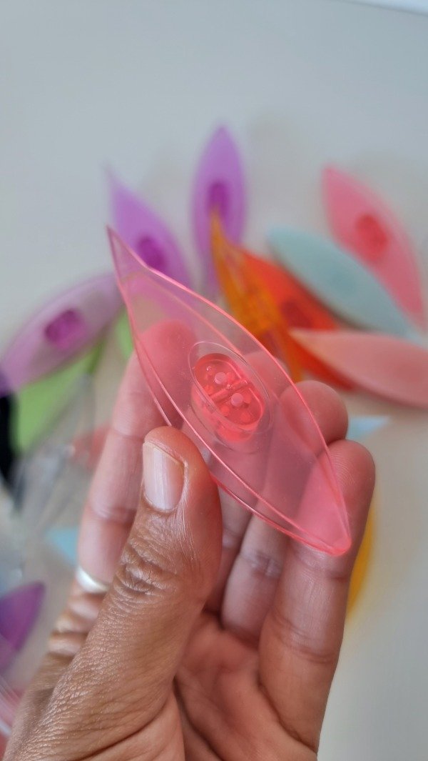 Producto - Lanzadera/Naveta plástica para FRIVOLITÉ/ 8 cm de largo