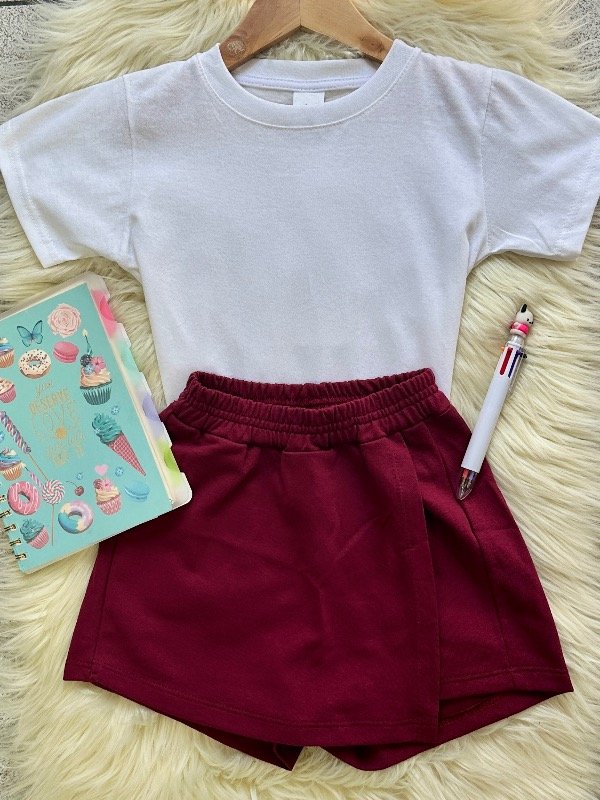 Producto - CONJUNTO ESCOLAR BORDO (REMERA + SHORT POLLERA)