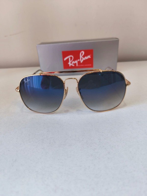 Producto - RB3561 The General