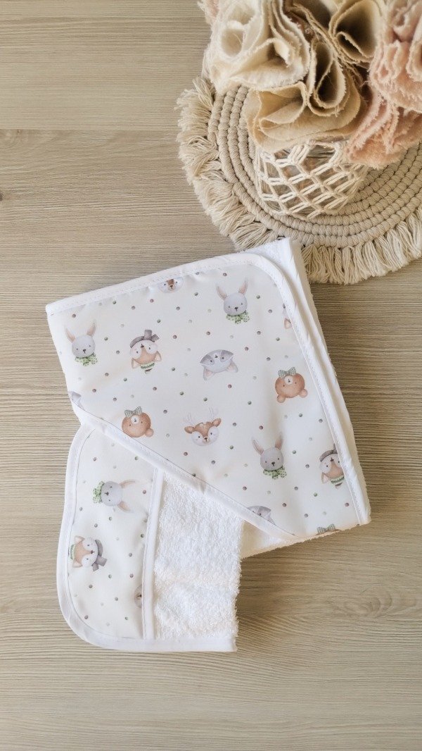 Producto - Toallón con babita CARITAS NÓRDICAS