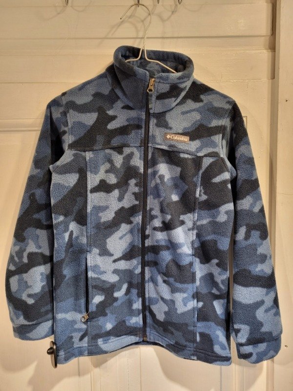 Producto - Polar COLUMBIA camuflado azul- Talle 10/12 años - PRECIO: 67x - 0