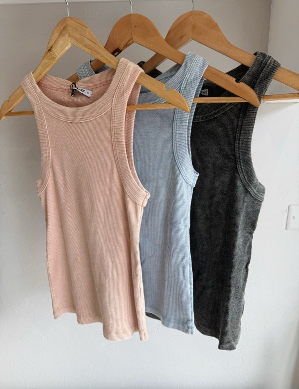 Producto - Musculosa Coral