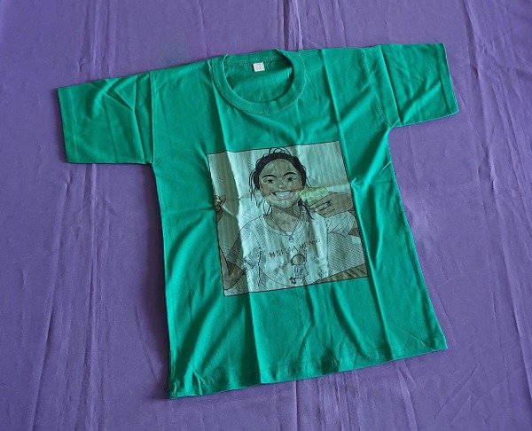 Producto - Remera Algodón Verde "Mica Imagen Pitu Saa"