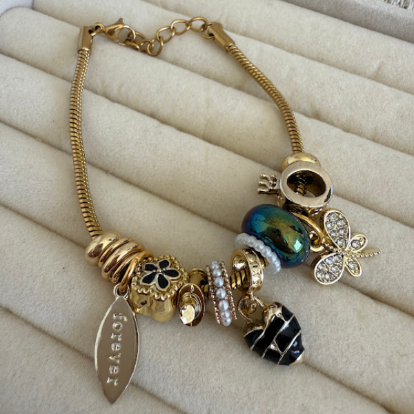 Producto - Pulsera Charms Blacki Gold