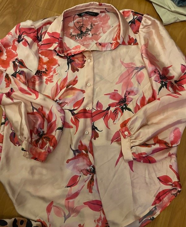 Producto - ZARA TALLE M FLORES