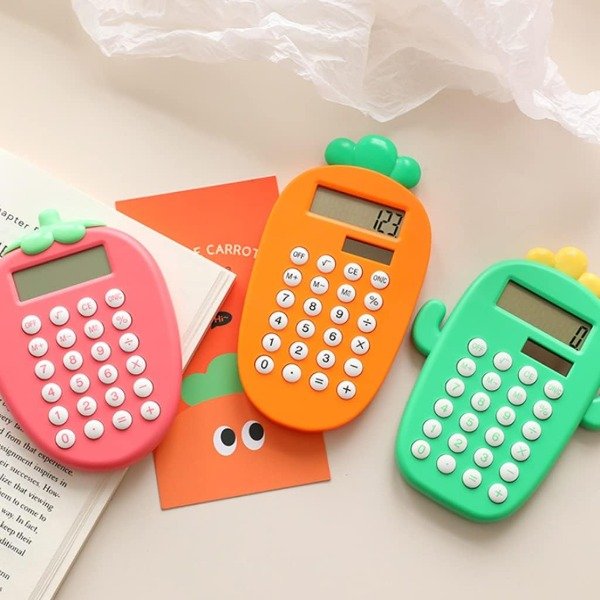 Producto - Calculadora zanahoria y frutilla fresa cada una