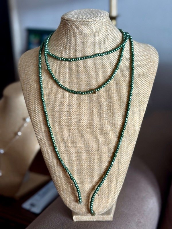 Producto - Collar largo Verde Metalizado