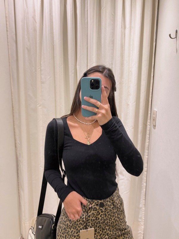 Producto - REMERA M/L ESCOTE V