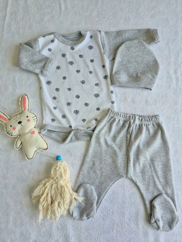 Producto - Set de nacimiento UNISEX abejitas gris