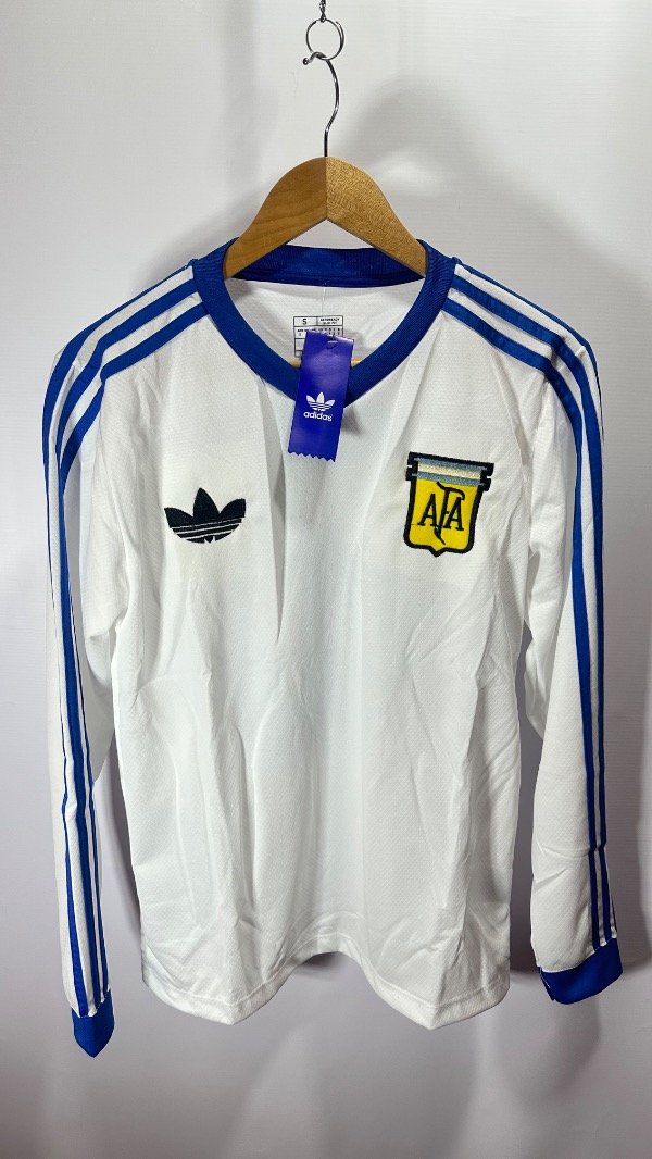 Producto - Maradona Argentina 1982 Alternativa Manga Larga