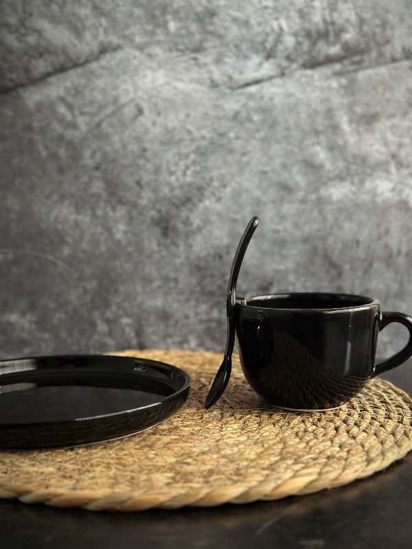 Producto - Set desayuno minimalista negro - Tazón y plato