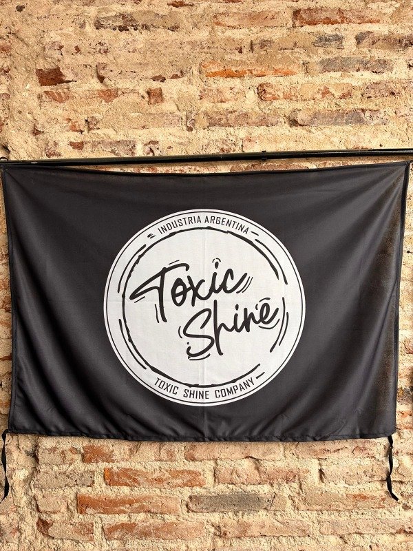 Producto - Bandera Toxic Shine