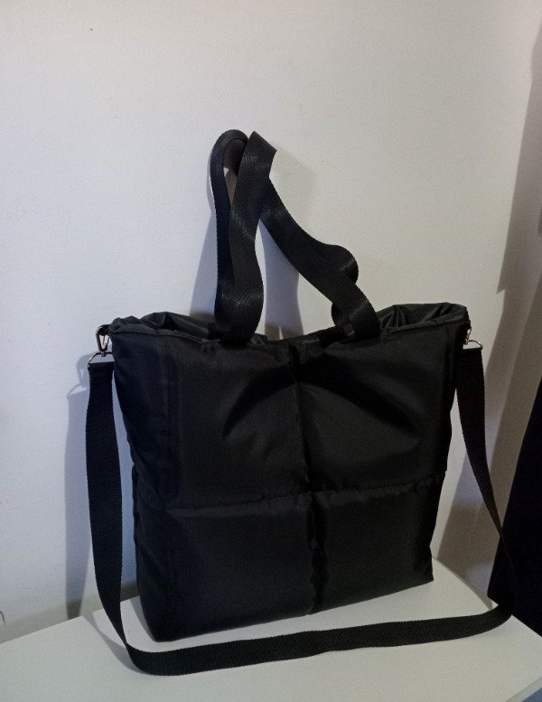Producto - Puffer XL con correa 40 x 38