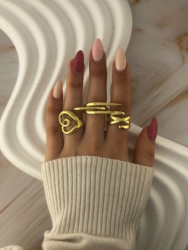 Producto - ANILLO IRREGULAR DORADO 2002