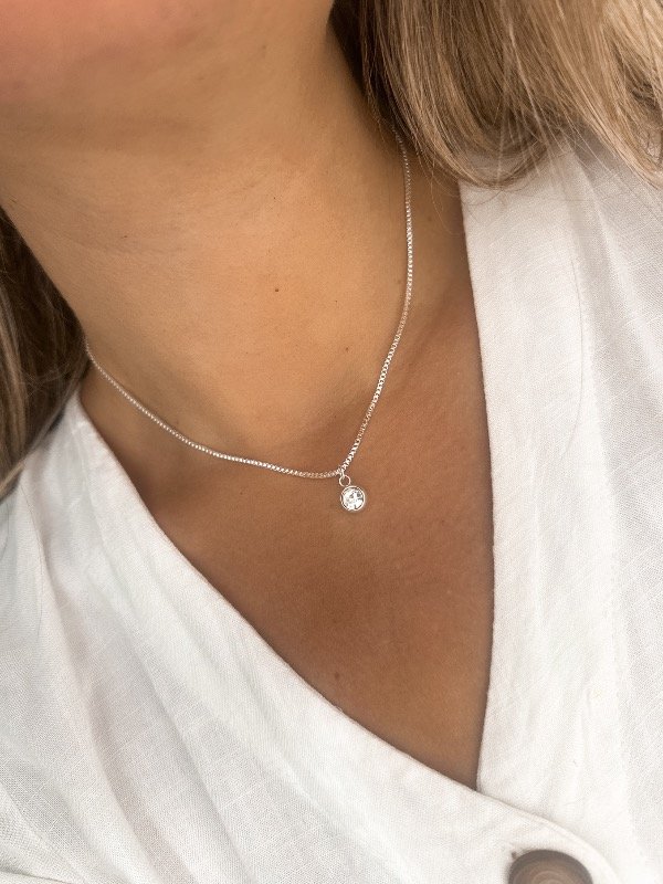 Producto - Collar Vera Acero Blanco