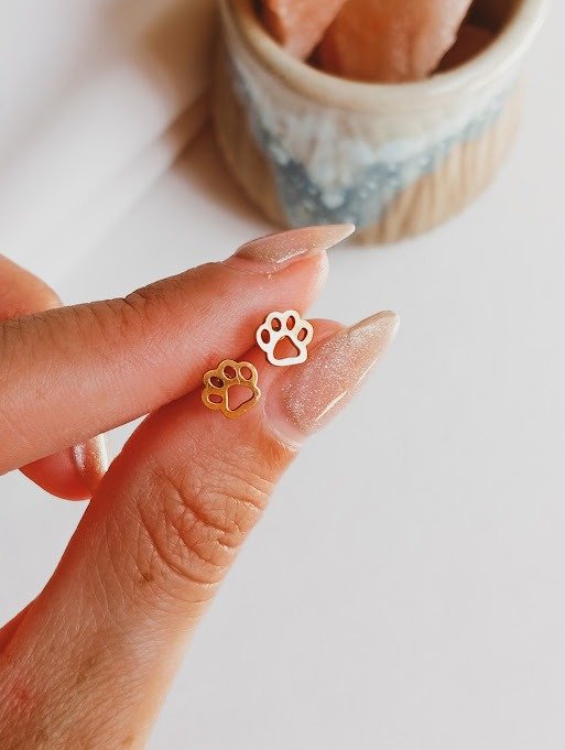 Producto - Aros miniaturas huellitas - Acero dorado