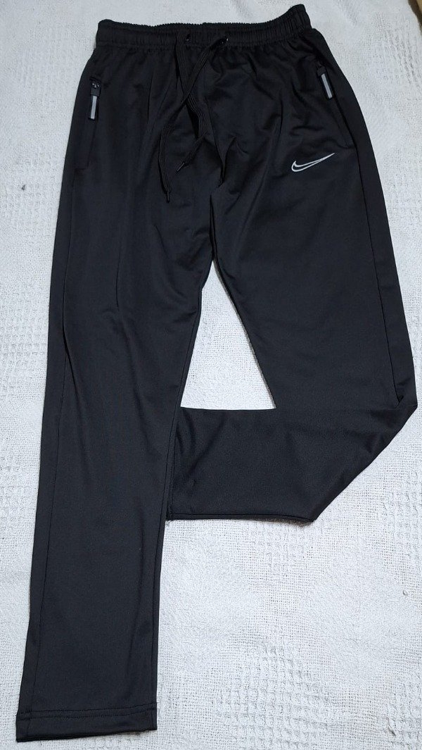 Producto - PANTALON DEPORTIVO HOMBRE NIKE