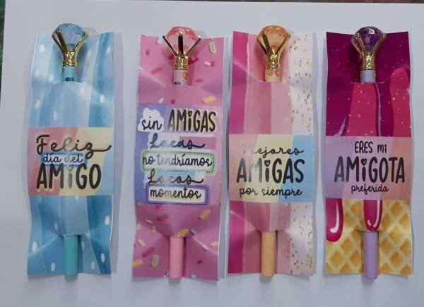 Producto - Porta lapiceras dia del amigo x10 und ( sin lapiceras)