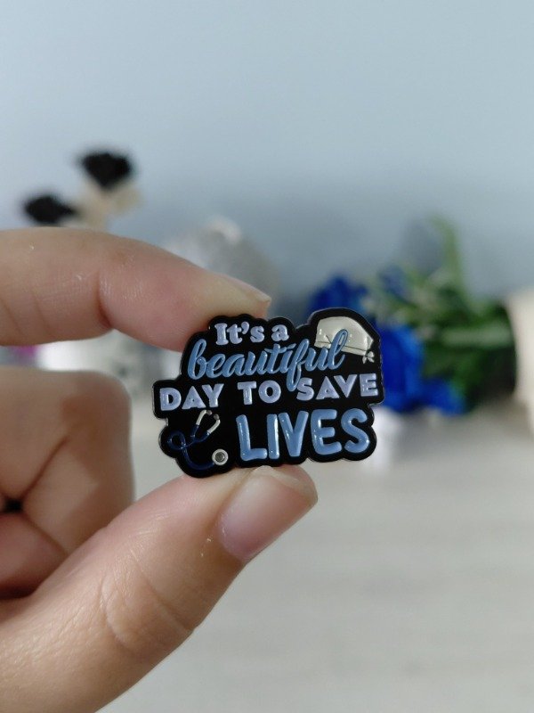 Producto - Pin metalizado - Grey's Anatomy "It's a beautiful day to save lifes" #1390
