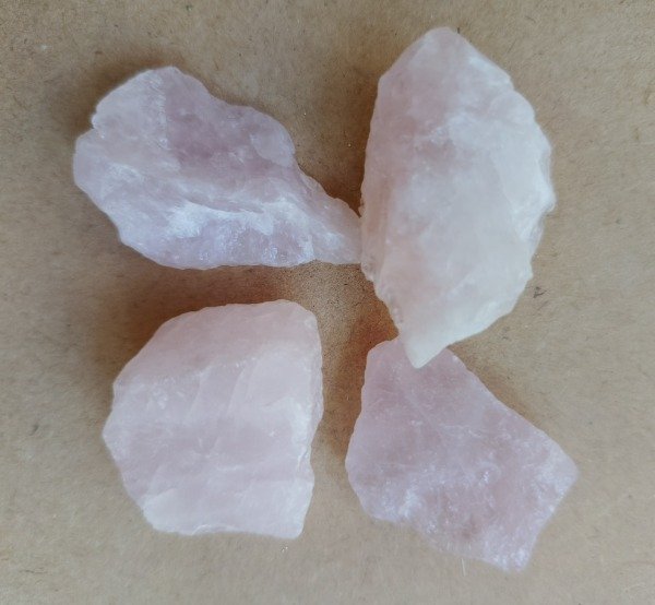 Producto - Cuarzo rosa nacional (en bruto)