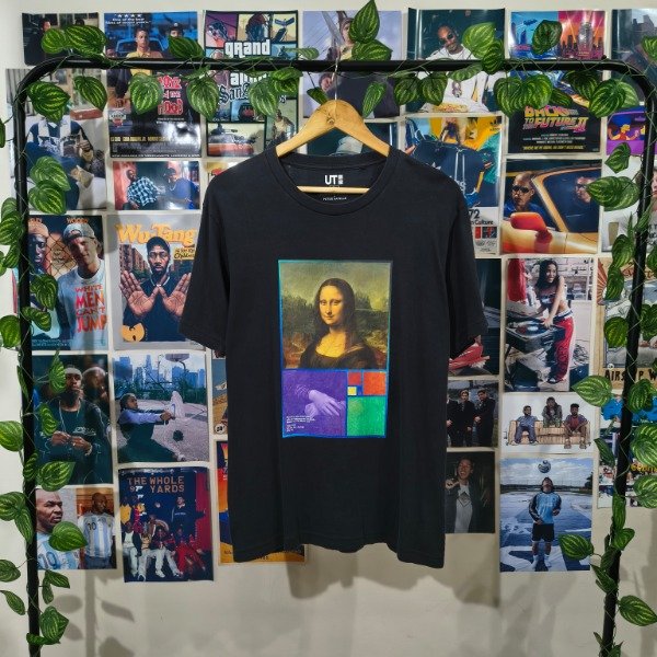Producto - REMERA UNIQLO x MUSEO DE LOUVRE x PETER SAVILLE