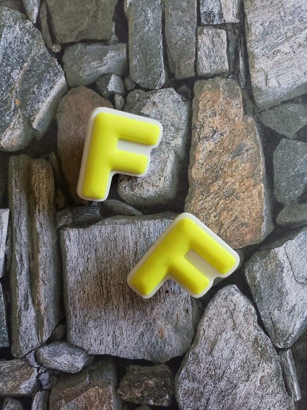 Producto - Pack x2 pines para crocs F