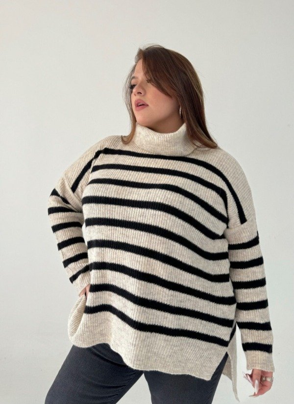 Producto - POLERON ALMENDRA