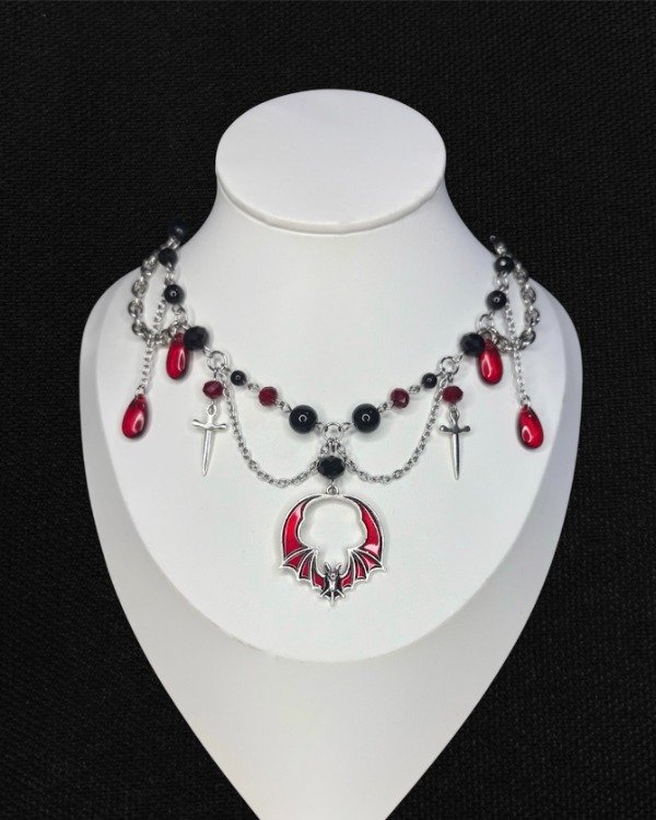 Producto - collar murciélago rojo