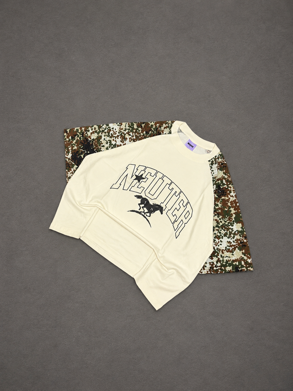 Producto - Remera University crudo con camuflado