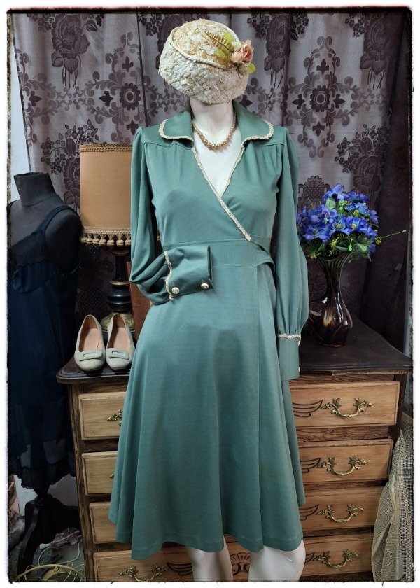 Producto - Vestido Jersey Verde y puntilla