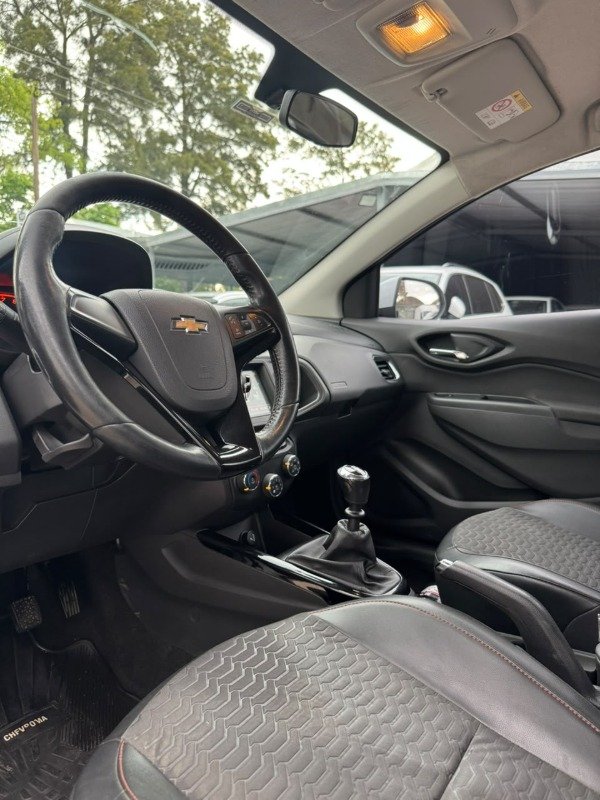Producto - Chevrolet Onix 1.4 LTZ MT 2017 - 11