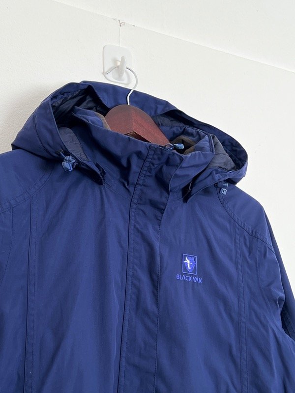 Producto - Black Yak Tech, campera de plumas talle L femenino