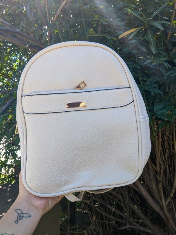 Producto - Mochi Inovak beige 28x 22x 10 cm