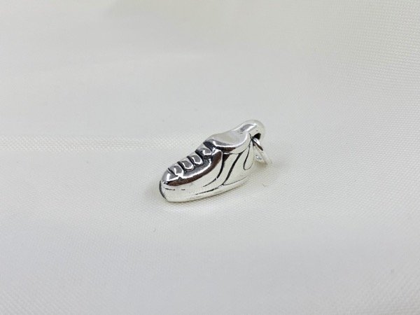 Producto - Dije plata inflada ZAPATILLA