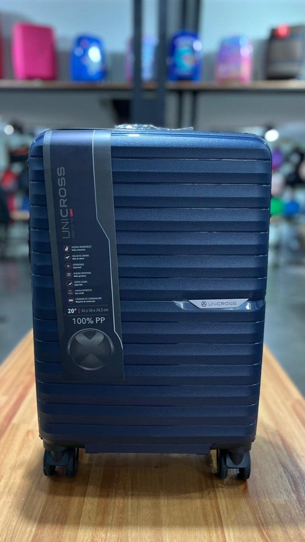 Producto - Valija Rigida Cabina 20" PP Unicross con Ruedas Extraibles