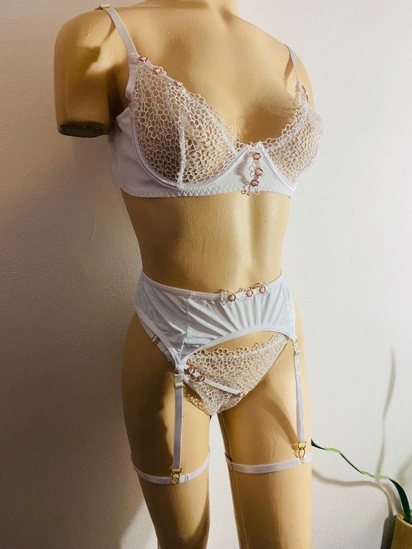 Producto - Conjunto red blanco con portaliga 5 piesas