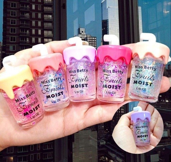 Producto - Miss Betty Lip Oil Glitter en vasito