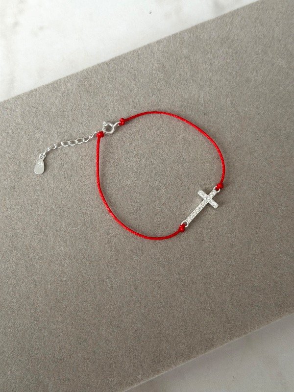 Producto - Pulsera hilo rojo cruz cubic - 1