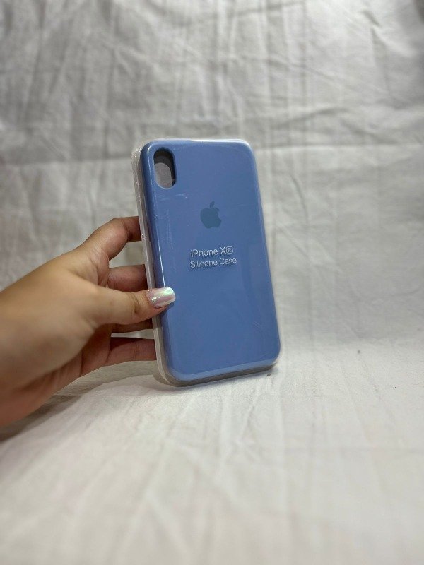Producto - Iph xr silicona case celeste claro (manzana oscura)