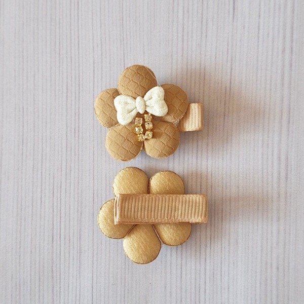 Producto - Hebillita Flor Beige