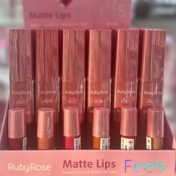 Producto - Labial Matte Feels 2 en 1 Líquido y en Barra Ruby Rose