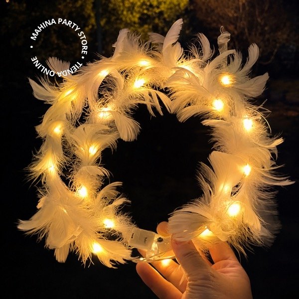 Producto - Corona plumas blancas con luces cálidas